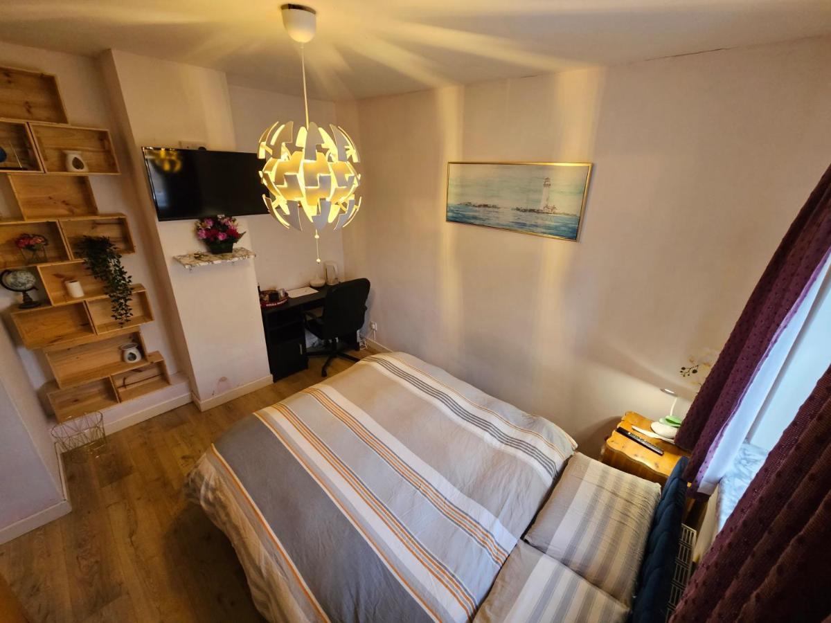 Private Room In Dublin Exterior photo